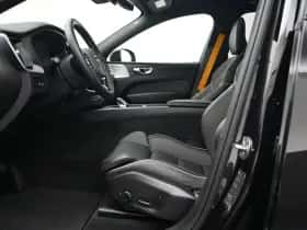 Volvo XC60 (2024) thumbnail 9