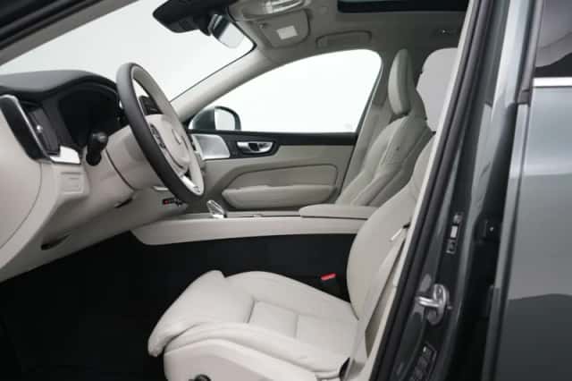 Volvo XC60 (2026) thumbnail 9