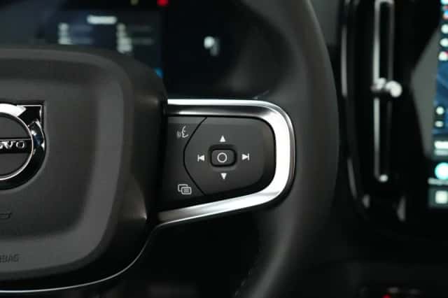Volvo EX40 (2025) thumbnail 30
