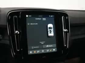 Volvo EX40 (2025) thumbnail 40