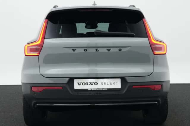 Volvo EX40 (2025) thumbnail 6