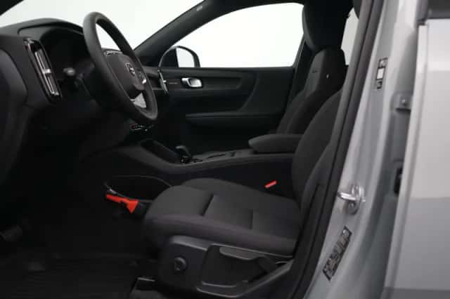 Volvo EX40 (2025) thumbnail 8