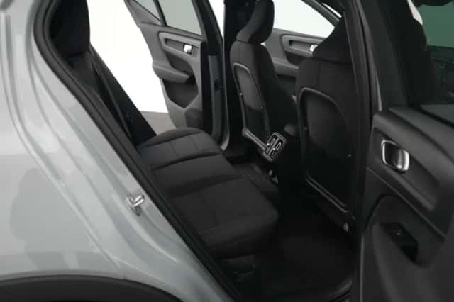 Volvo EX40 (2025) thumbnail 10