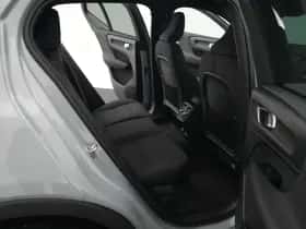 Volvo EX40 (2025) thumbnail 10