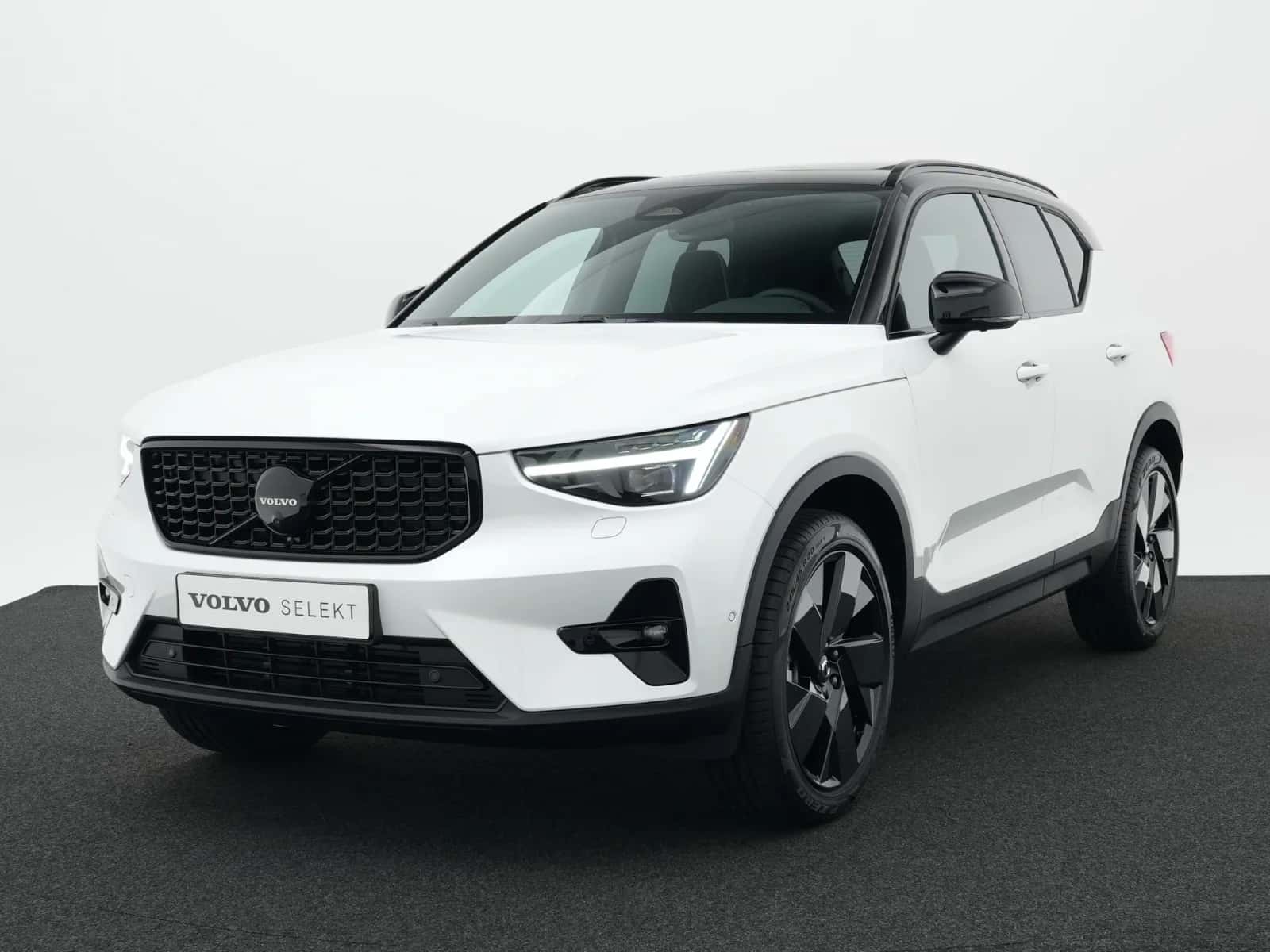 Volvo XC40 (2026) — foto 1