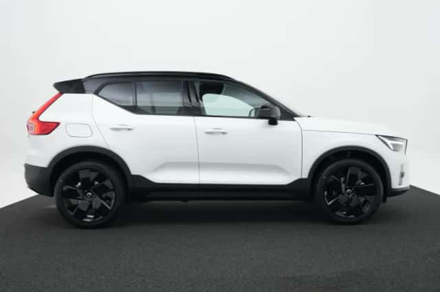 Volvo XC40 (2026) thumbnail 4