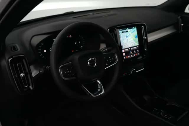 Volvo XC40 (2026) thumbnail 8