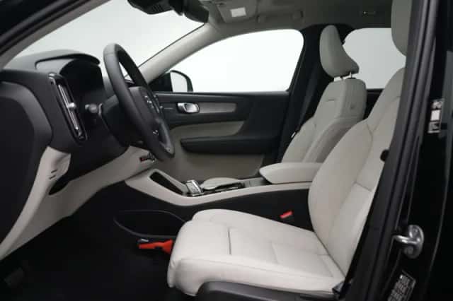 Volvo XC40 (2026) thumbnail 8