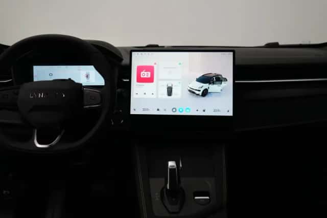 Lynk & Co 01 (2026) thumbnail 7