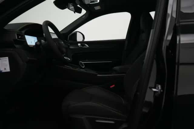 Lynk & Co 01 (2026) thumbnail 9