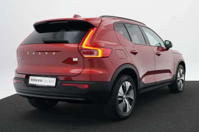 Volvo XC40 (2022) thumbnail 2