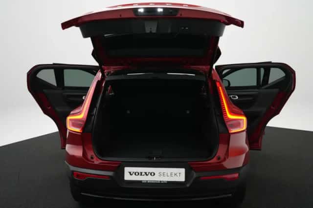 Volvo XC40 (2022) thumbnail 14