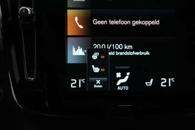 Volvo XC40 (2022) thumbnail 35