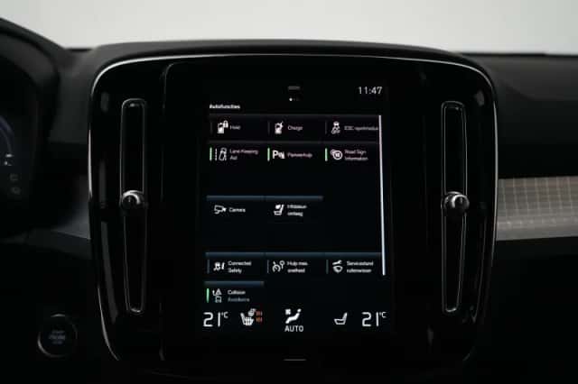 Volvo XC40 (2022) thumbnail 38