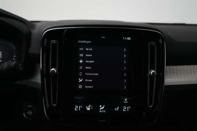 Volvo XC40 (2022) thumbnail 40
