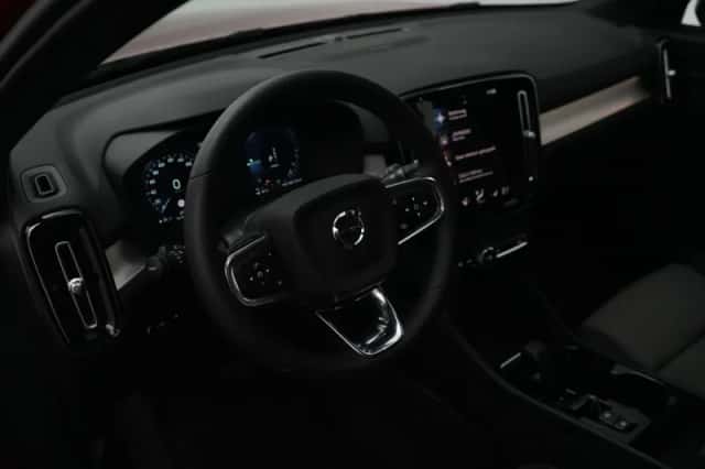 Volvo XC40 (2022) thumbnail 8