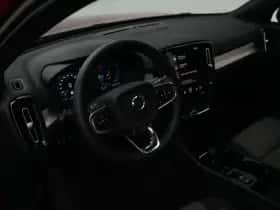 Volvo XC40 (2022) thumbnail 8