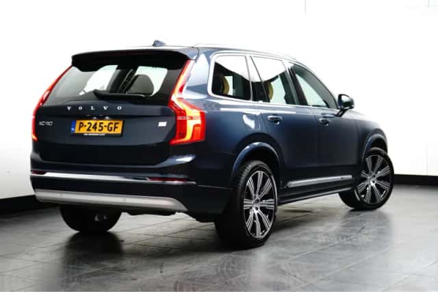 Volvo XC90 (2022) thumbnail 2