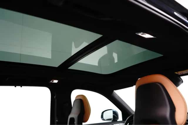 Volvo XC90 (2022) thumbnail 17