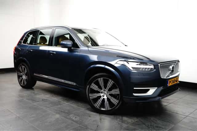 Volvo XC90 (2022) thumbnail 3