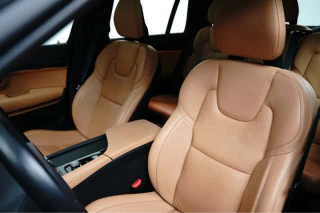 Volvo XC90 (2022) thumbnail 22