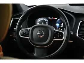 Volvo XC90 (2022) thumbnail 24