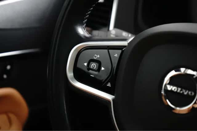 Volvo XC90 (2022) thumbnail 25