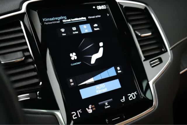 Volvo XC90 (2022) thumbnail 28