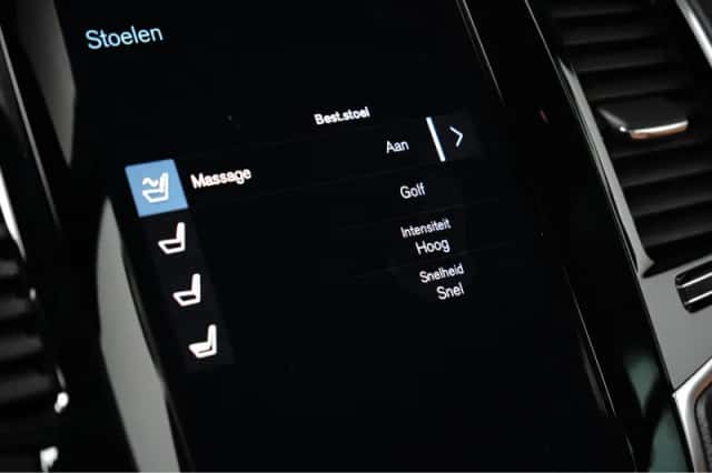 Volvo XC90 (2022) thumbnail 30