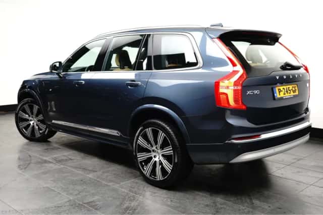 Volvo XC90 (2022) thumbnail 4