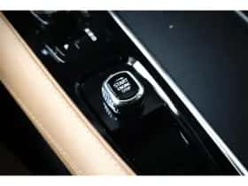 Volvo XC90 (2022) thumbnail 33