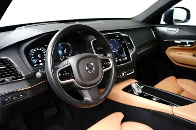 Volvo XC90 (2022) thumbnail 7