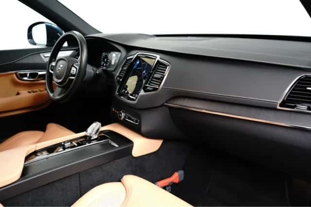 Volvo XC90 (2022) thumbnail 8