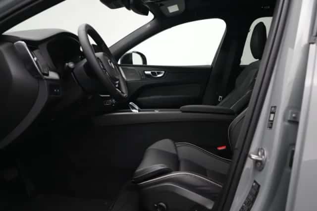 Volvo XC60 (2026) thumbnail 8