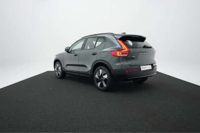 Volvo EX40 (2026) thumbnail 2