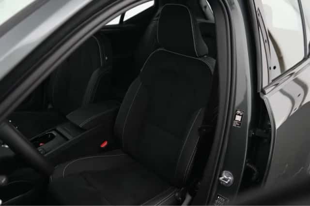 Volvo EX40 (2026) thumbnail 13