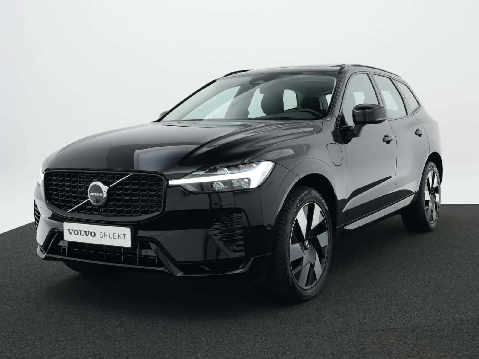 Volvo XC60 (2025) — foto 1