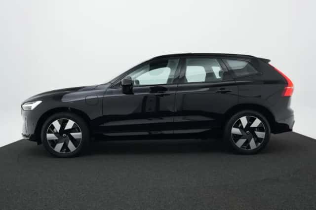 Volvo XC60 (2025) thumbnail 3