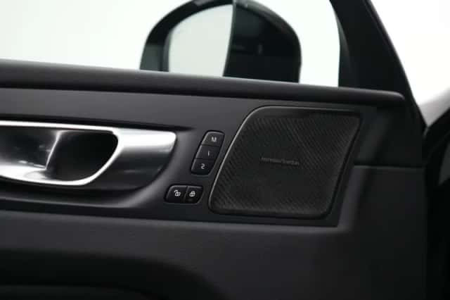 Volvo XC60 (2025) thumbnail 30