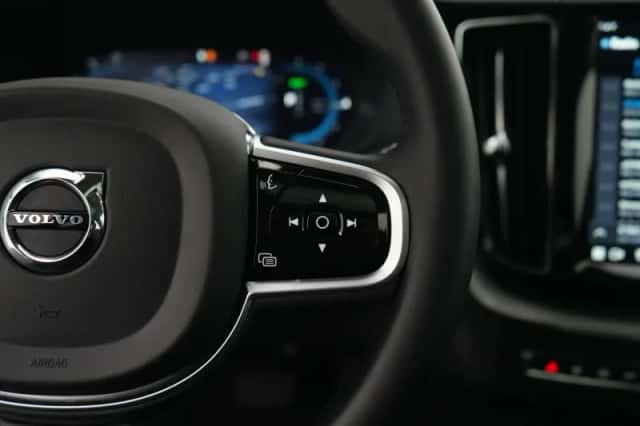 Volvo XC60 (2025) thumbnail 37