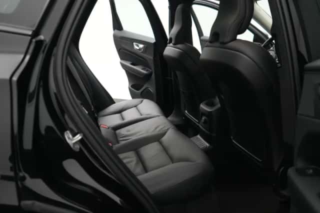 Volvo XC60 (2025) thumbnail 10