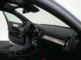 Volvo XC40 (2025) thumbnail 12