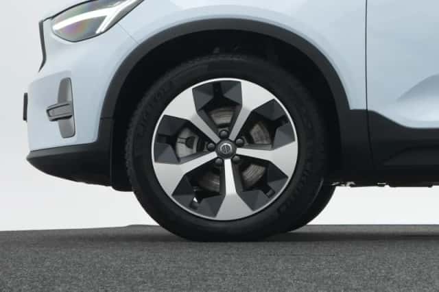 Volvo XC40 (2025) thumbnail 16
