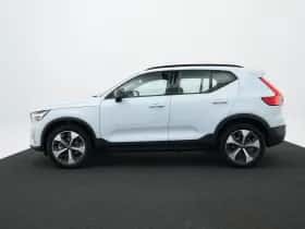 Volvo XC40 (2025) thumbnail 3