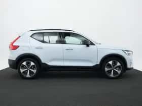 Volvo XC40 (2025) thumbnail 4