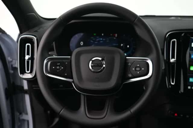 Volvo XC40 (2025) thumbnail 32