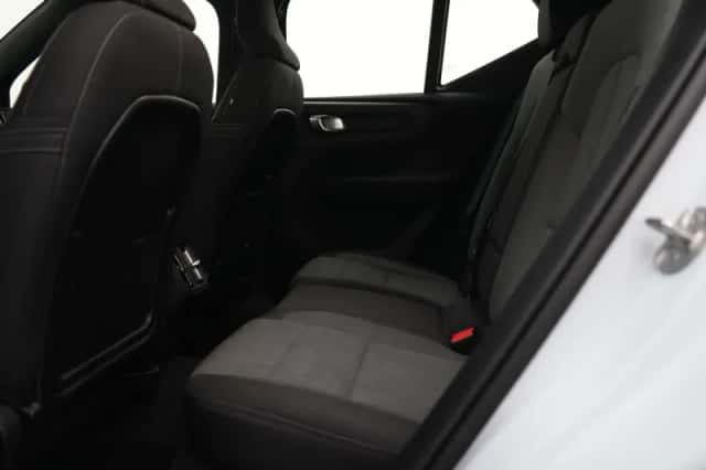 Volvo XC40 (2025) thumbnail 10