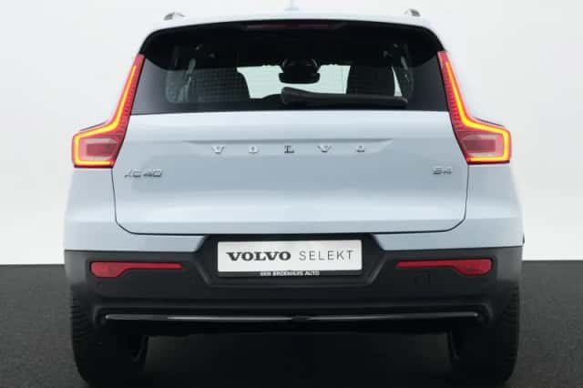 Volvo XC40 (2025) thumbnail 6