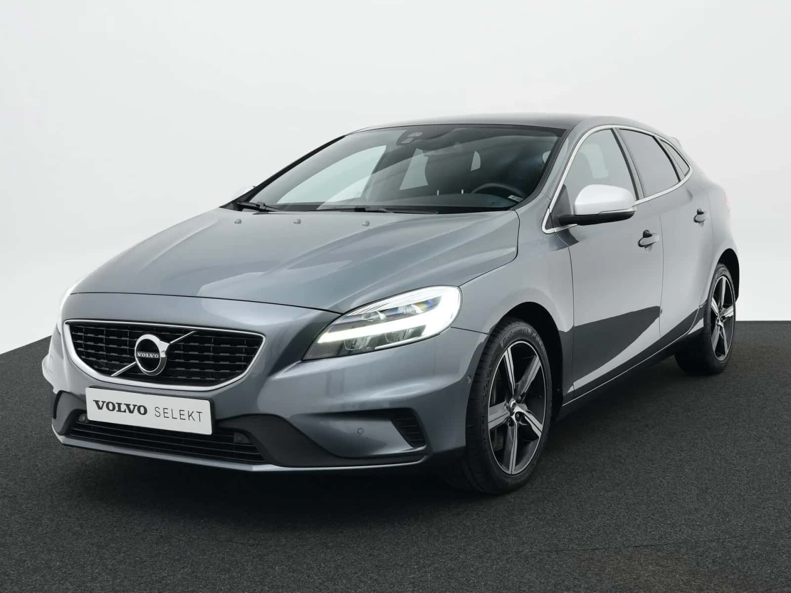 Volvo V40 (2019) — foto 1