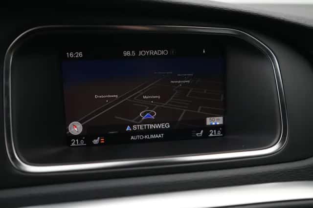 Volvo V40 (2019) thumbnail 18
